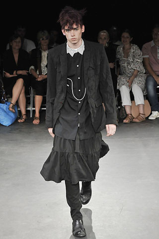 Comme des Garcons / - 2009